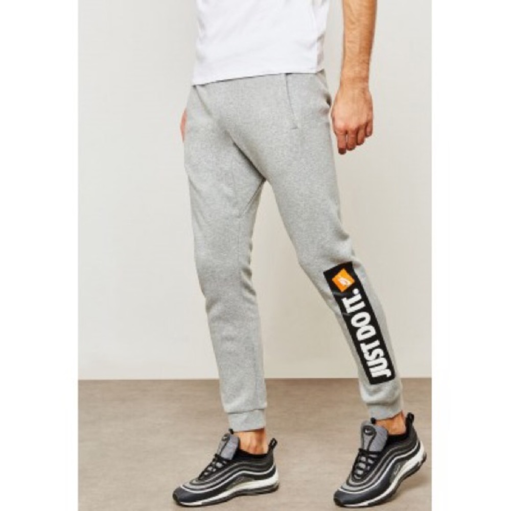 Men’s Nike sweatpants- just do it logo small med
